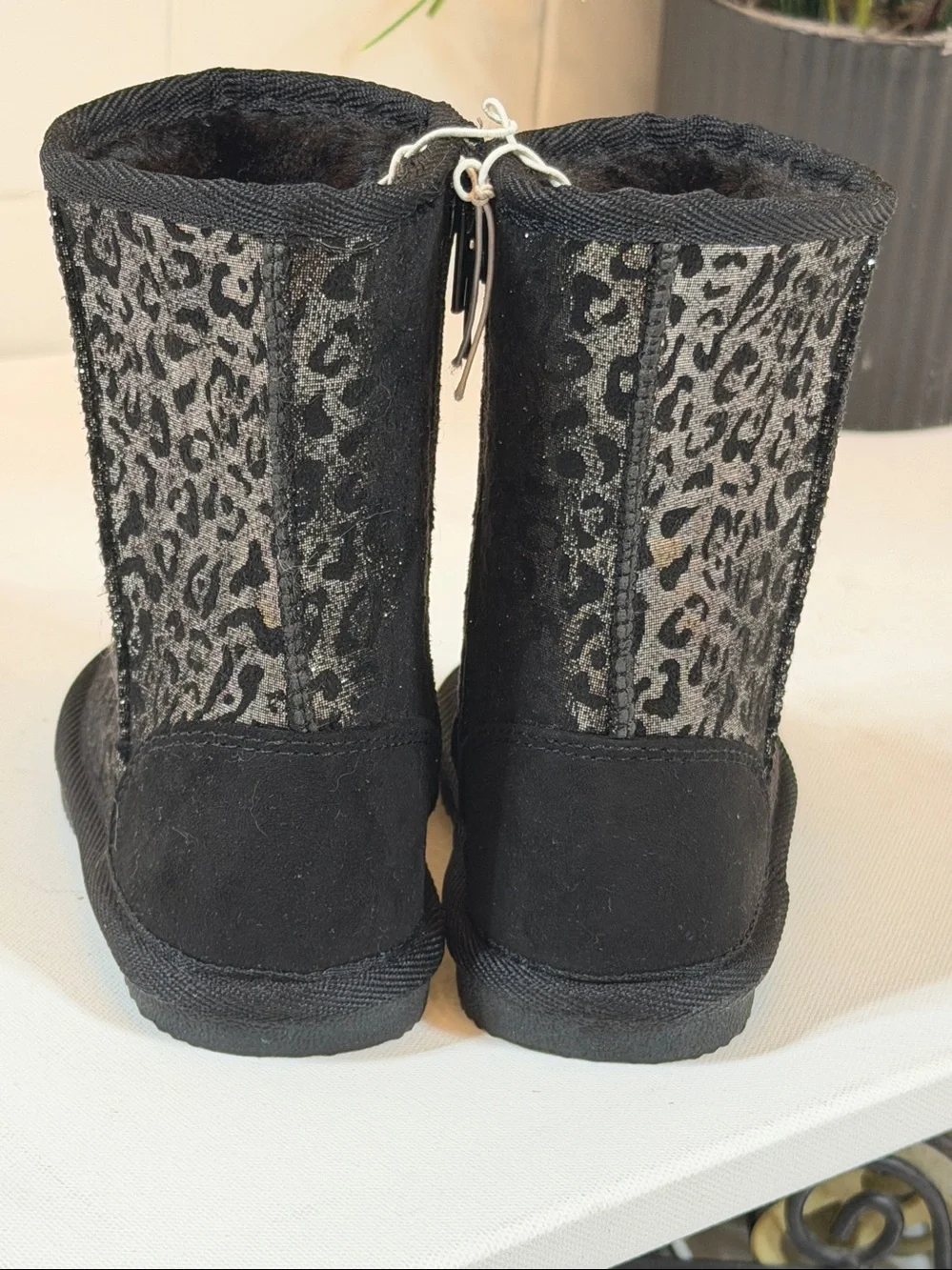 Harper Canyon Metallic leopard boots . Black and silver . NEW with tags